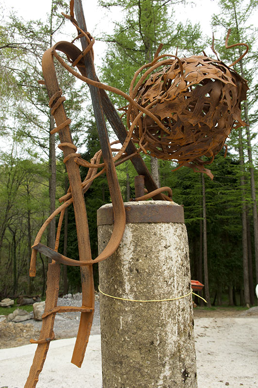 LAMPARA DE HIERRO FORJADO