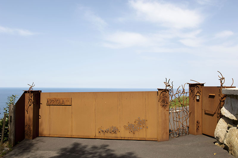 PUERTA DE FORJA Y ACERO CORTEN